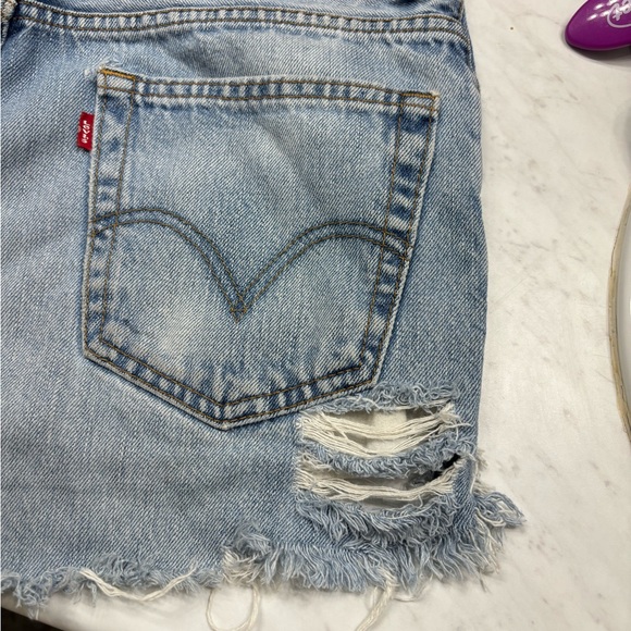 LEVIS 505 CUT OFF SHORTS - Picture 6 of 10
